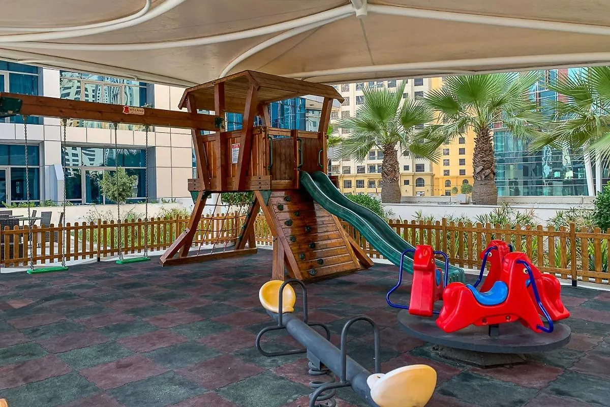 Frank Porter - Bay Central Dubai Apartment